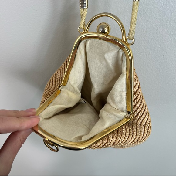 LA REGALE LTD Vintage Straw Framed Gold Clasp Bag - Picture 7 of 16